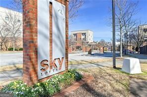 Property Photo: 898 Oak Street SW 3108 GA 30310