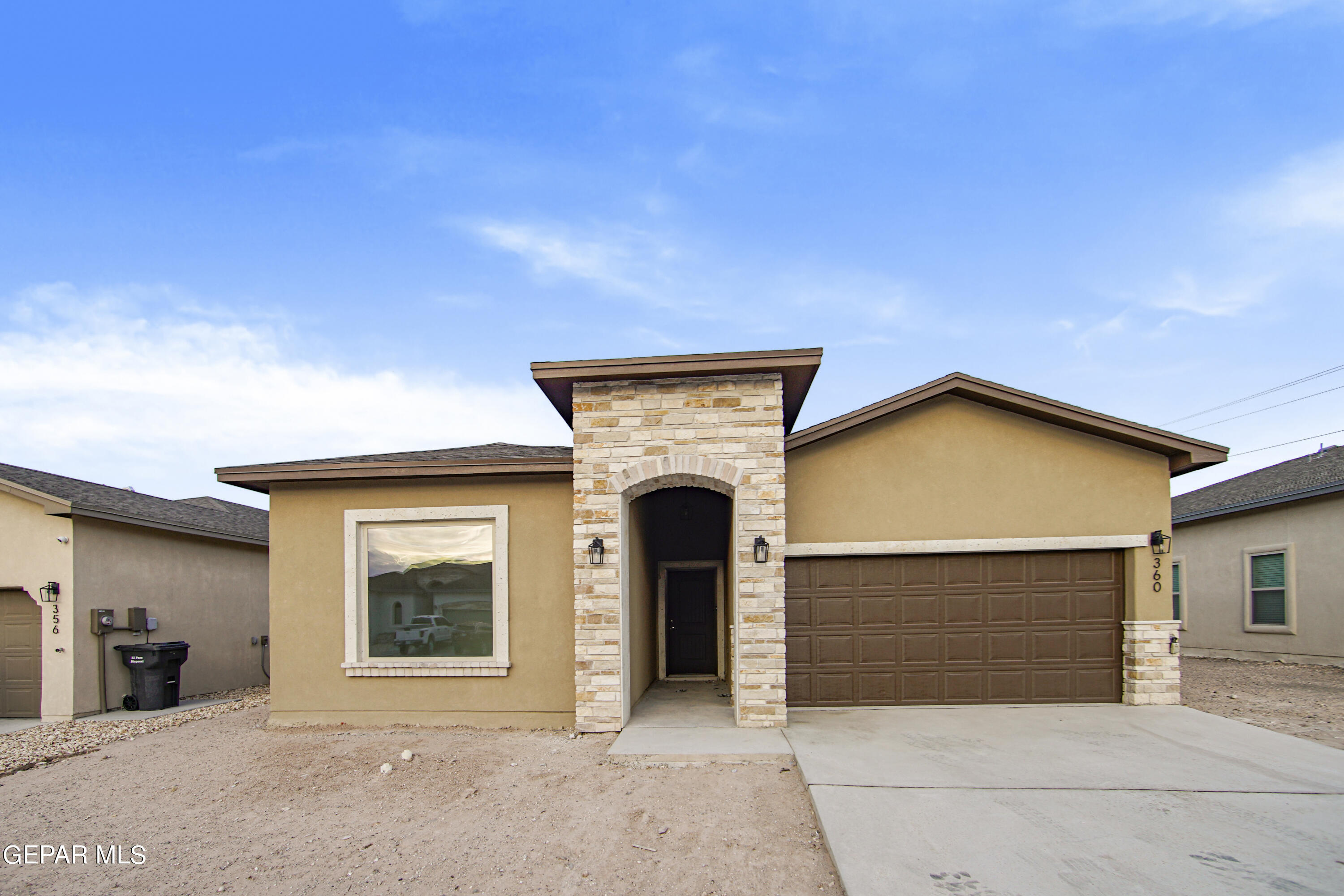 Property Photo: 833 Durham Way TX 79928