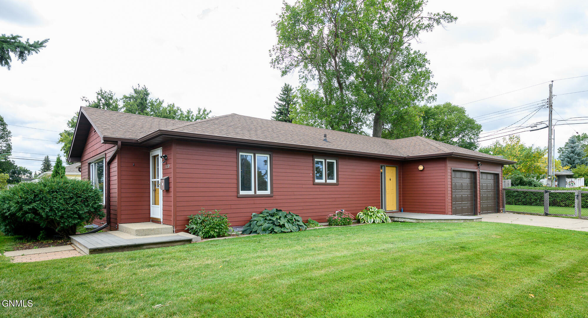 Property Photo:  1120 Mandan Street  ND 58501 