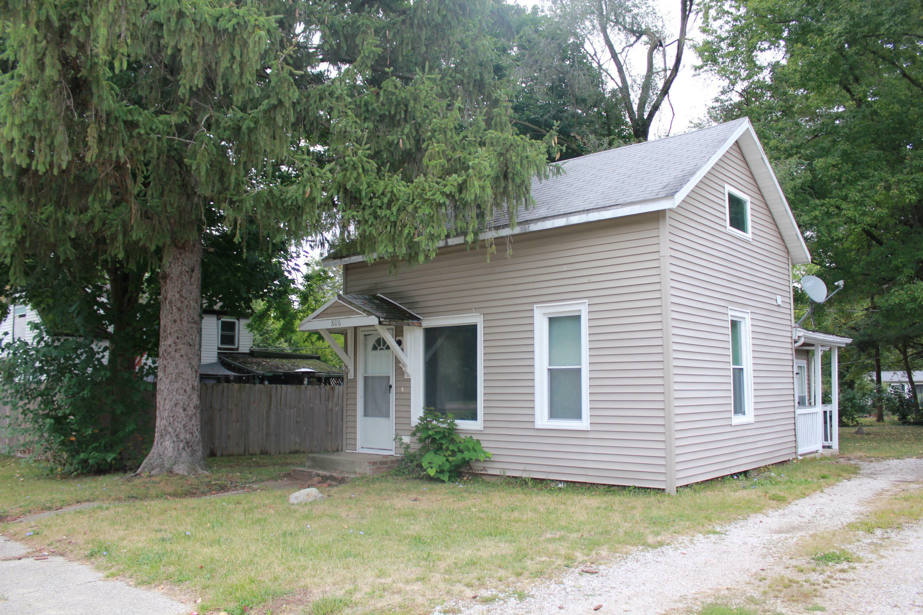 Property Photo:  806 N Red Bud Trail  MI 49107 