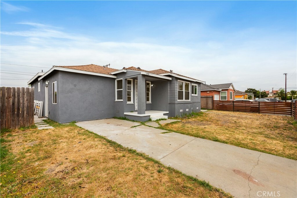 1039 S Exmoor Avenue  Compton CA 90220 photo