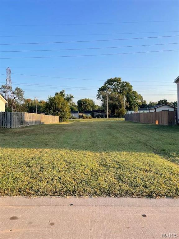 Property Photo: 2225 Hunters Point Drive IL 62040
