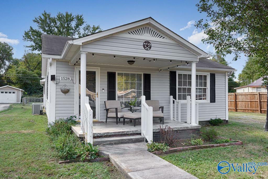 Property Photo:  1528 McKinley Avenue NE  AL 35801 