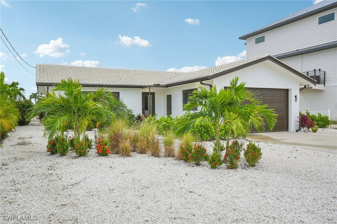 Property Photo:  268 Ibis Street  FL 33931 