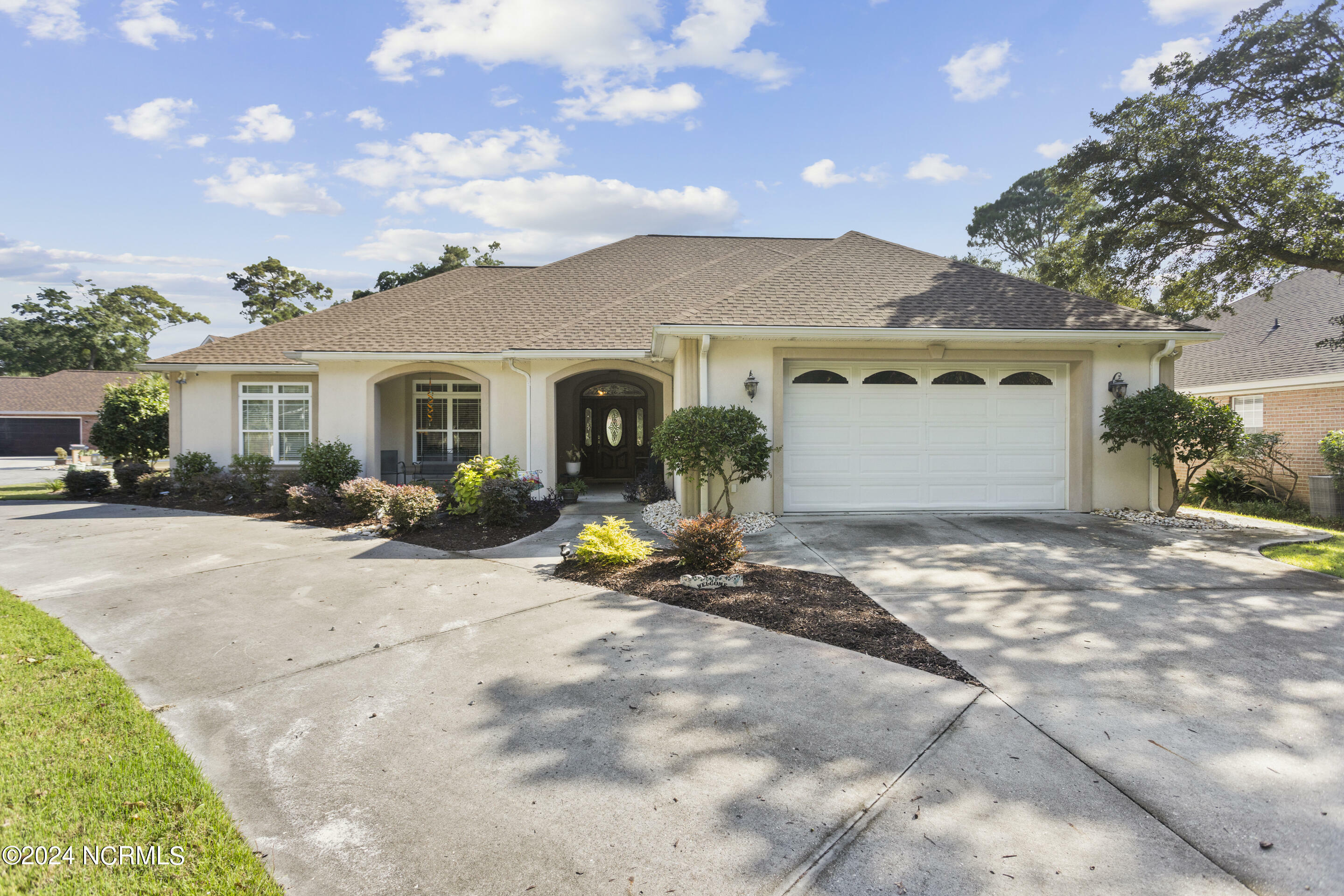 Property Photo:  1866 Oak Harbour Drive SW  NC 28469 