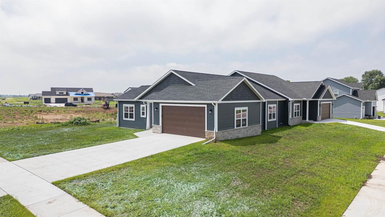 Property Photo: 889 Red Hawk Drive WI 53563