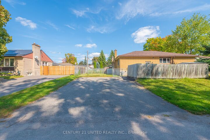 Property Photo: 892 Elmdale Cres ON K9H 6G2