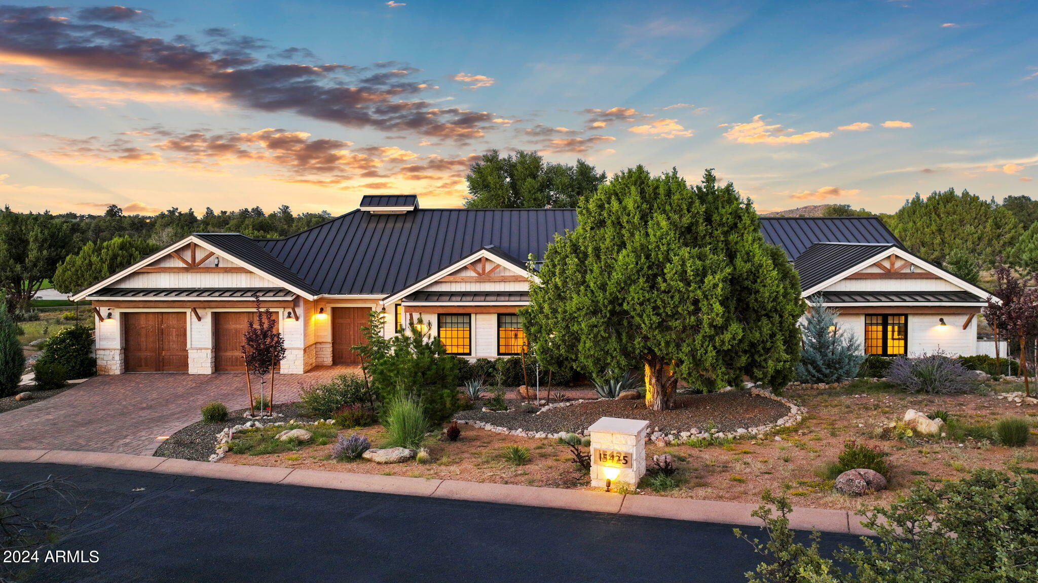 Property Photo:  15425 N Badlands Circle  AZ 86305 