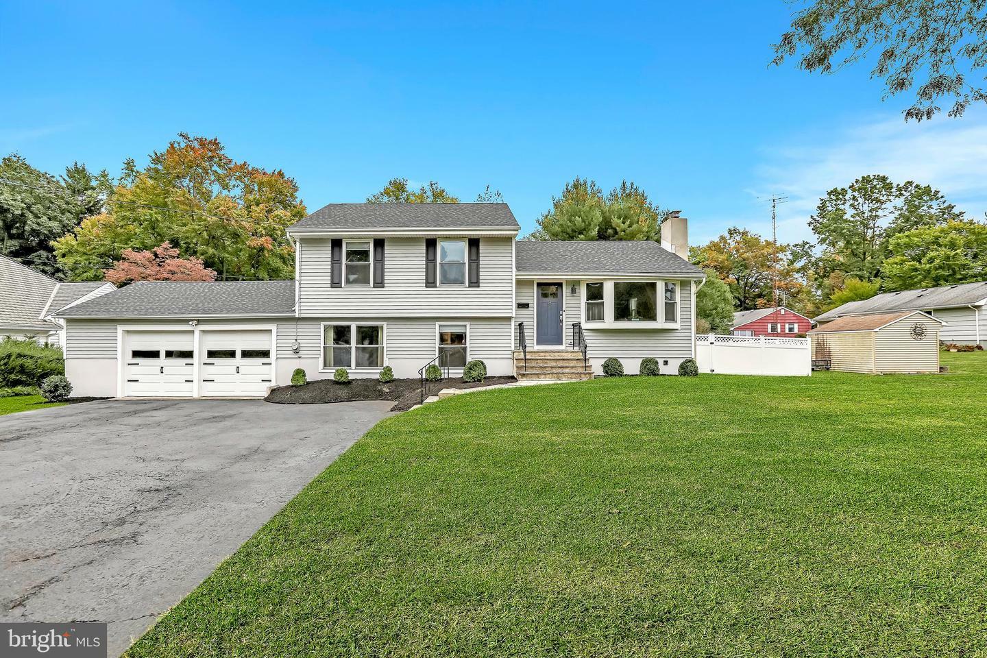 Property Photo:  3 Pine Hill Drive  NJ 08512 