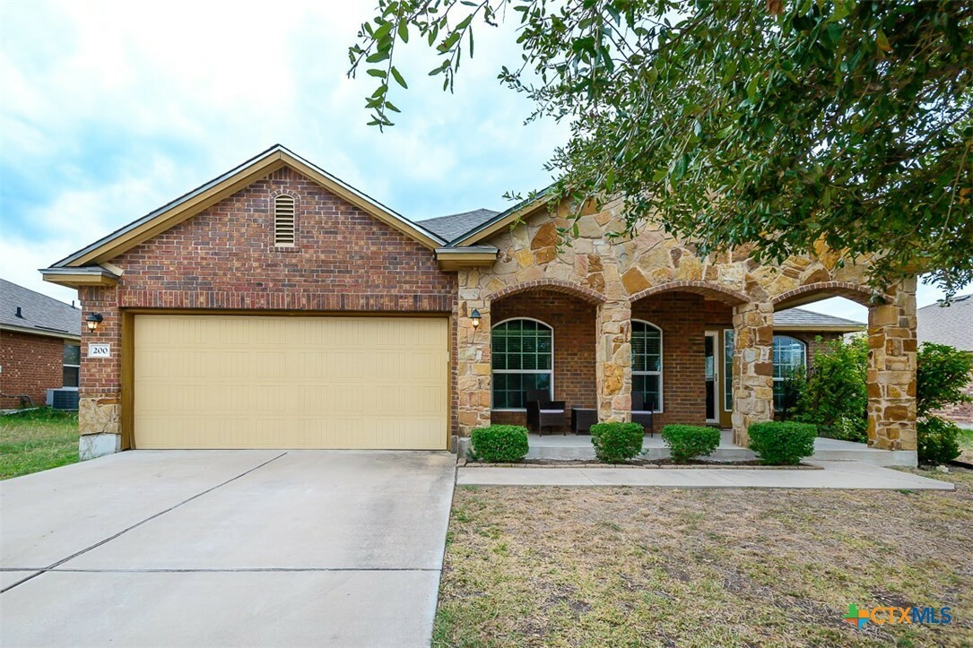 Property Photo:  200 Splawn Ranch Road  TX 76542 