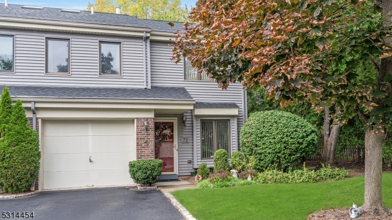 Property Photo:  73 Chelsea Ct 73  NJ 07663 