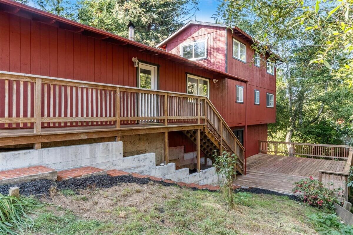 Property Photo: 689 Alpha Street CA 95503