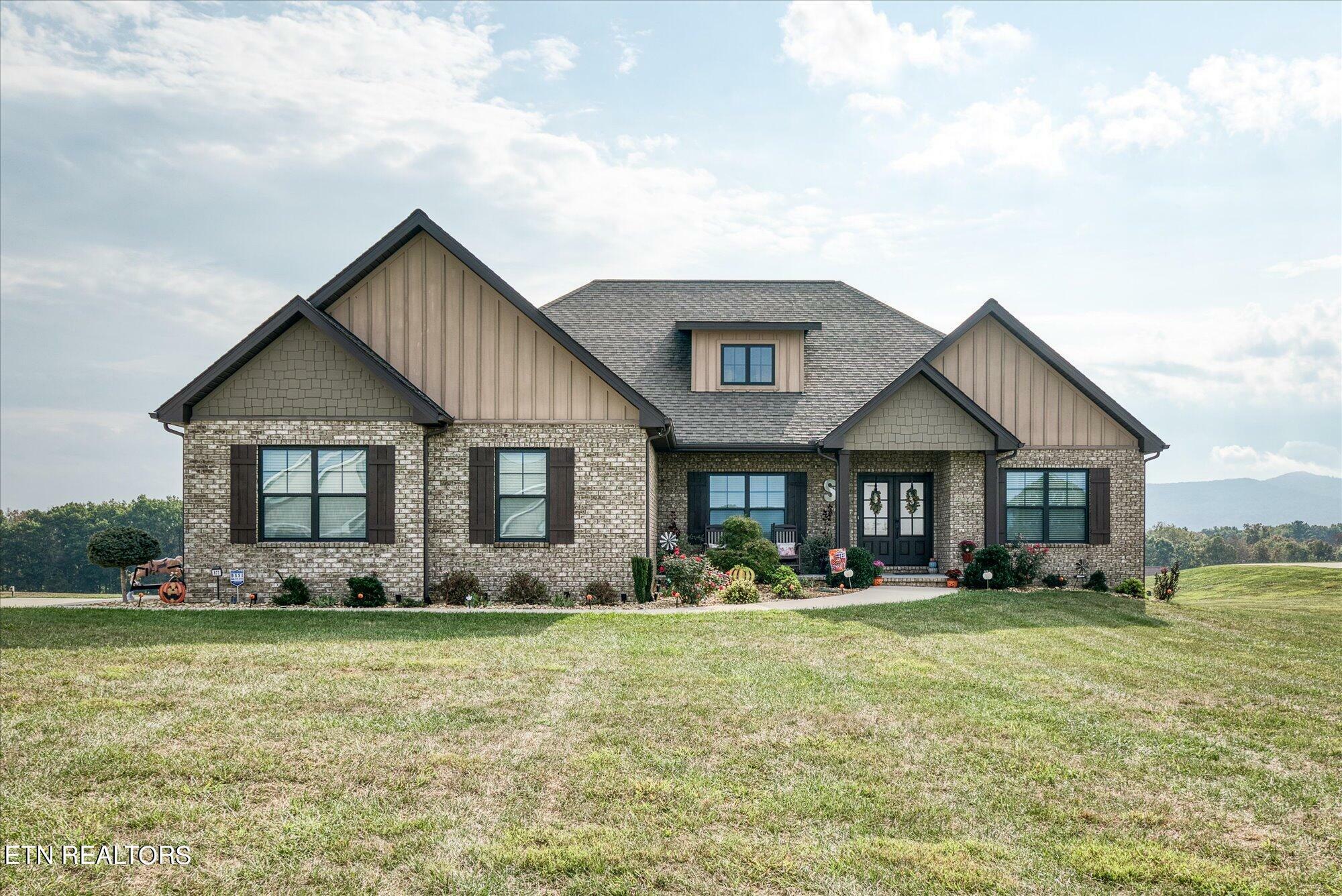 Property Photo:  877 Shadow Mountain Drive  TN 38572 