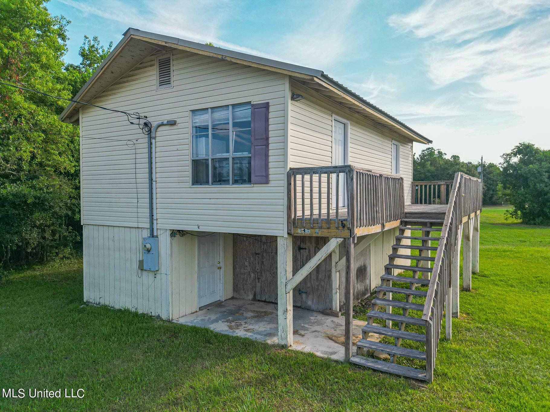 Property Photo:  316 Saint Joseph Street  MS 39576 