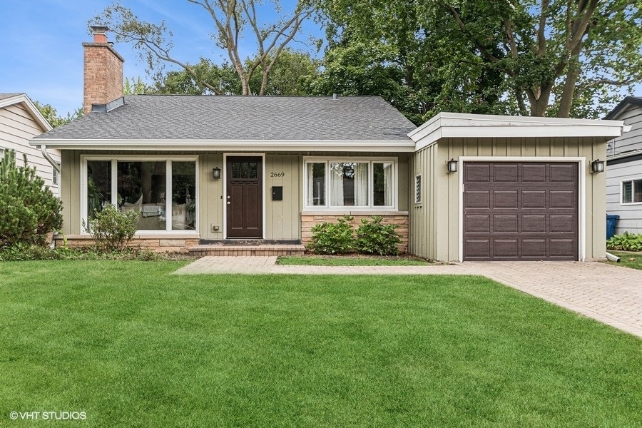 Property Photo:  2669 Crawford Avenue  IL 60201 