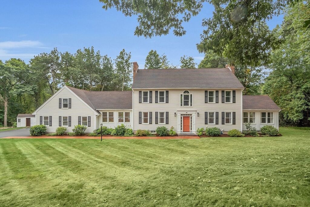 Property Photo:  385 Appleton St  MA 01845 