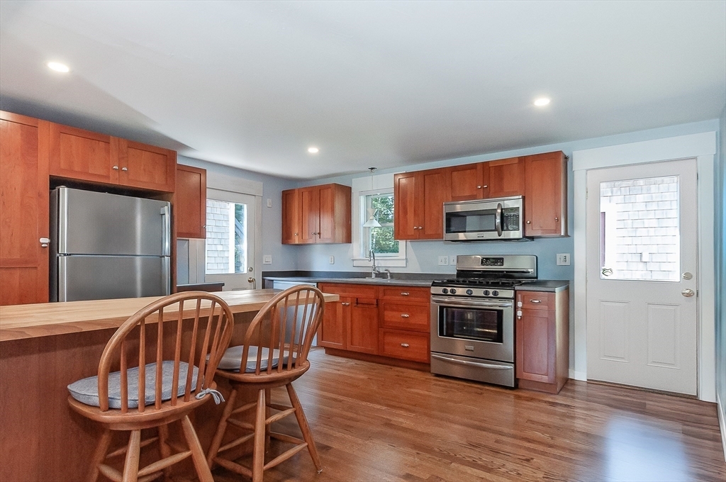 Property Photo:  15 Nauset St  MA 02563 