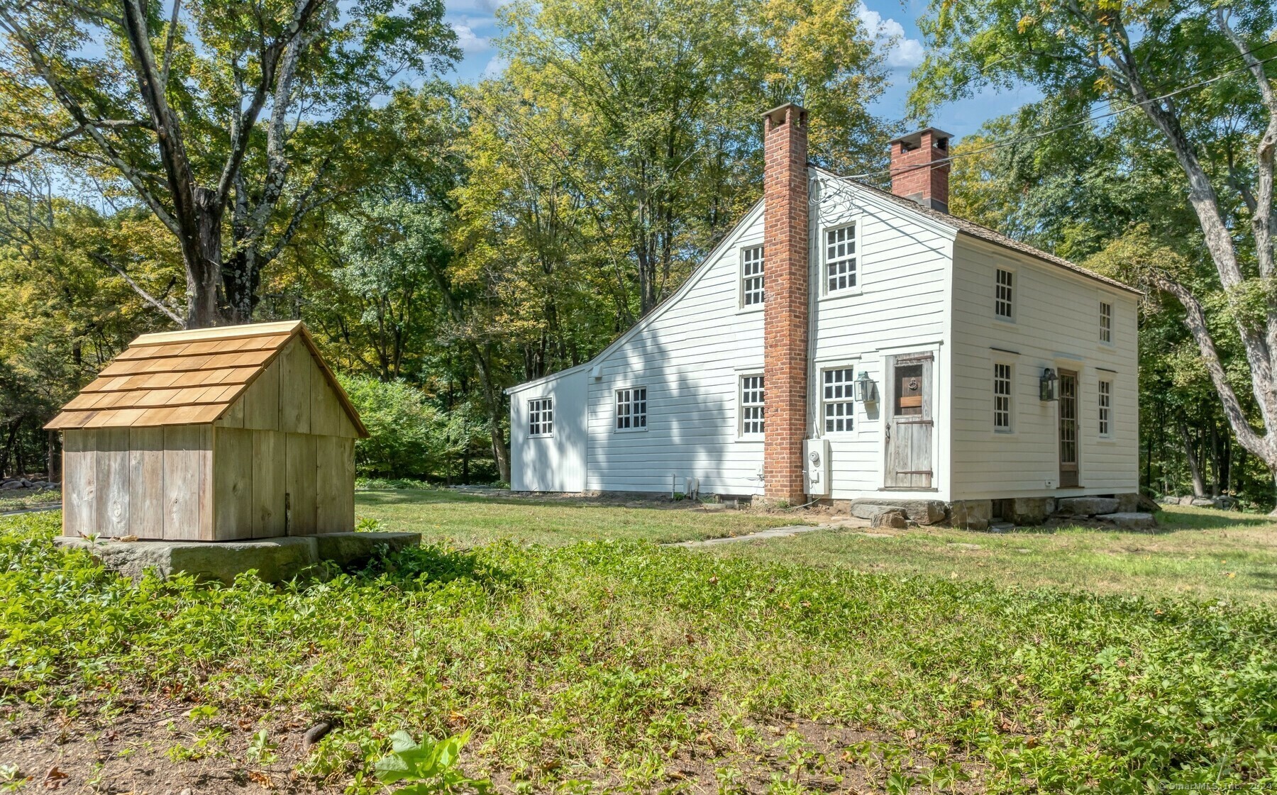 Property Photo:  155 Whipstick Road  CT 06897 