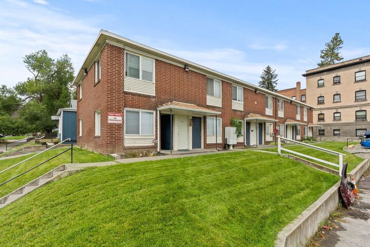 Property Photo:  220 S Elm St  WA 99201 