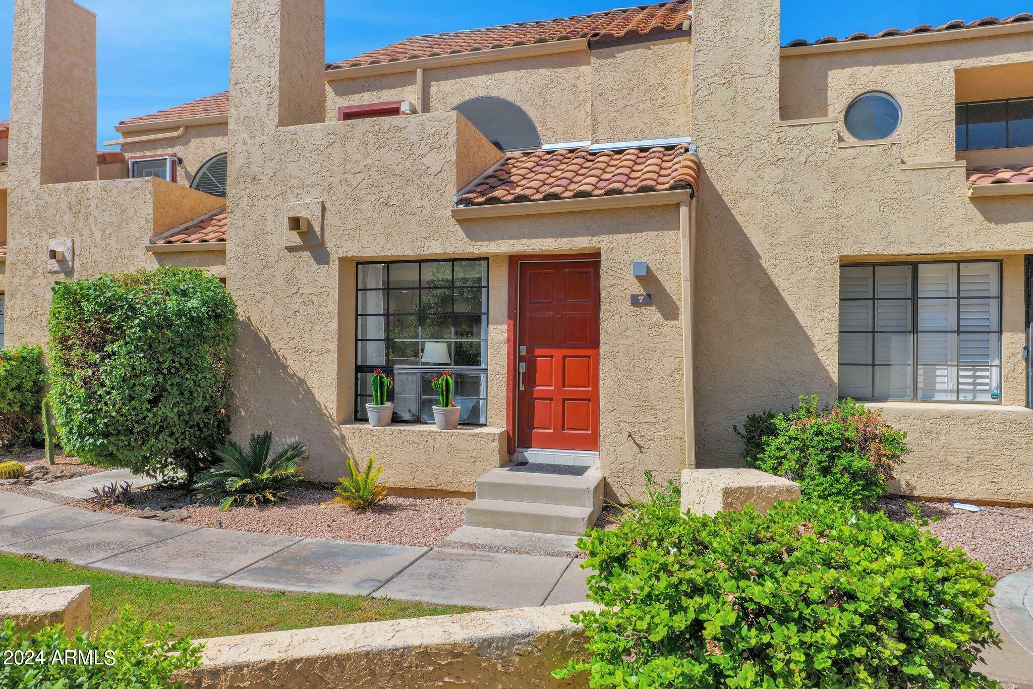 Property Photo:  1025 E Highland Avenue 7  AZ 85014 