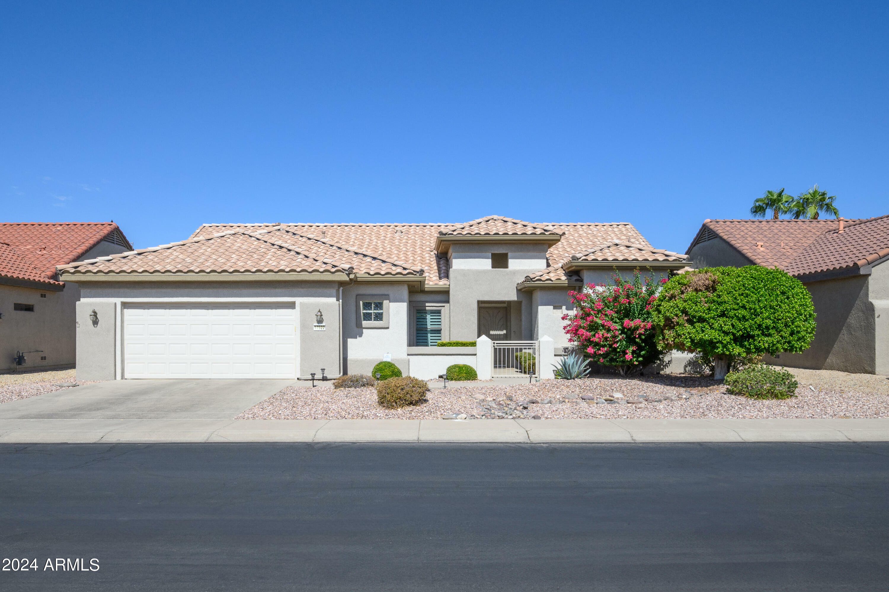 Property Photo:  17922 N Catalina Court  AZ 85374 