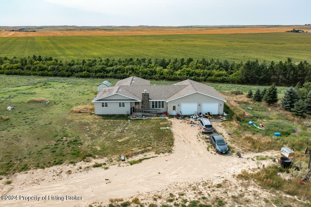 Property Photo: 3961 115th Avenue SW ND 58601