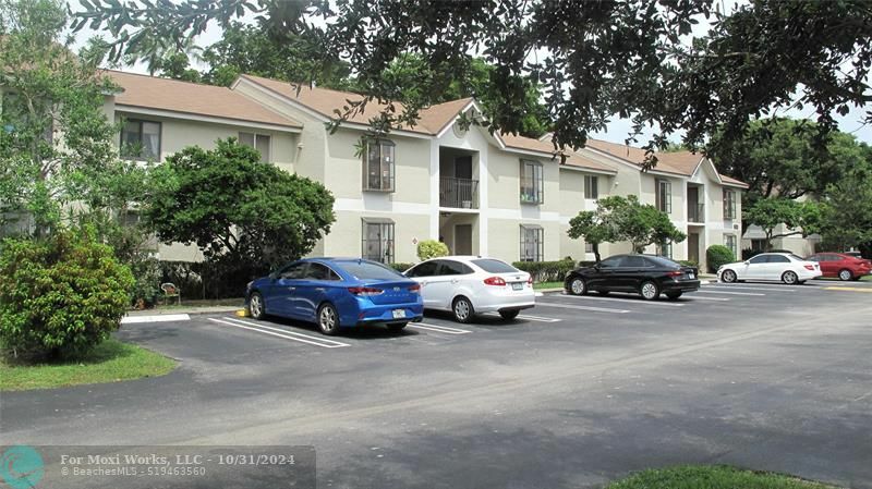 Property Photo:  714 Gardens Dr 205  FL 33069 