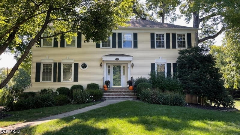 Property Photo:  15 Kary Way  NJ 07960 