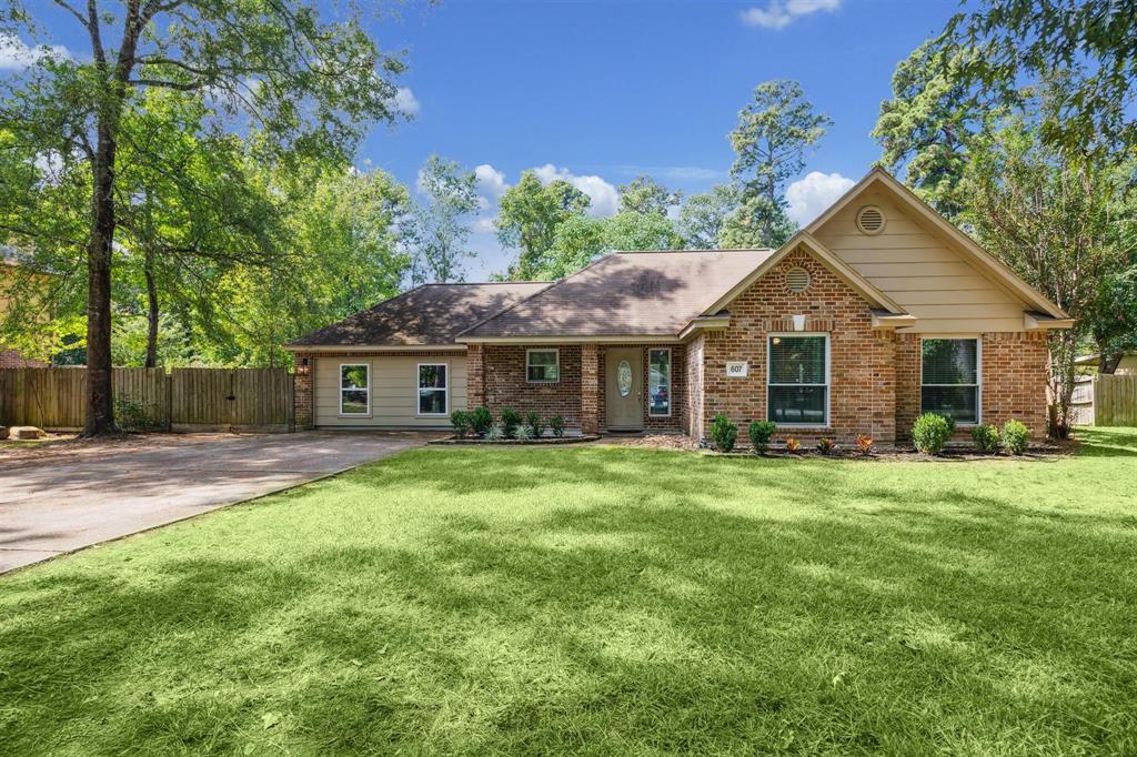 Property Photo:  607 Shadberry Drive  TX 77354 