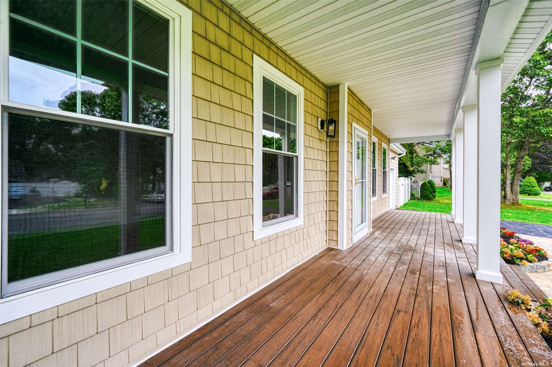 Property Photo:  4 Timber Ridge Court  NY 11727 