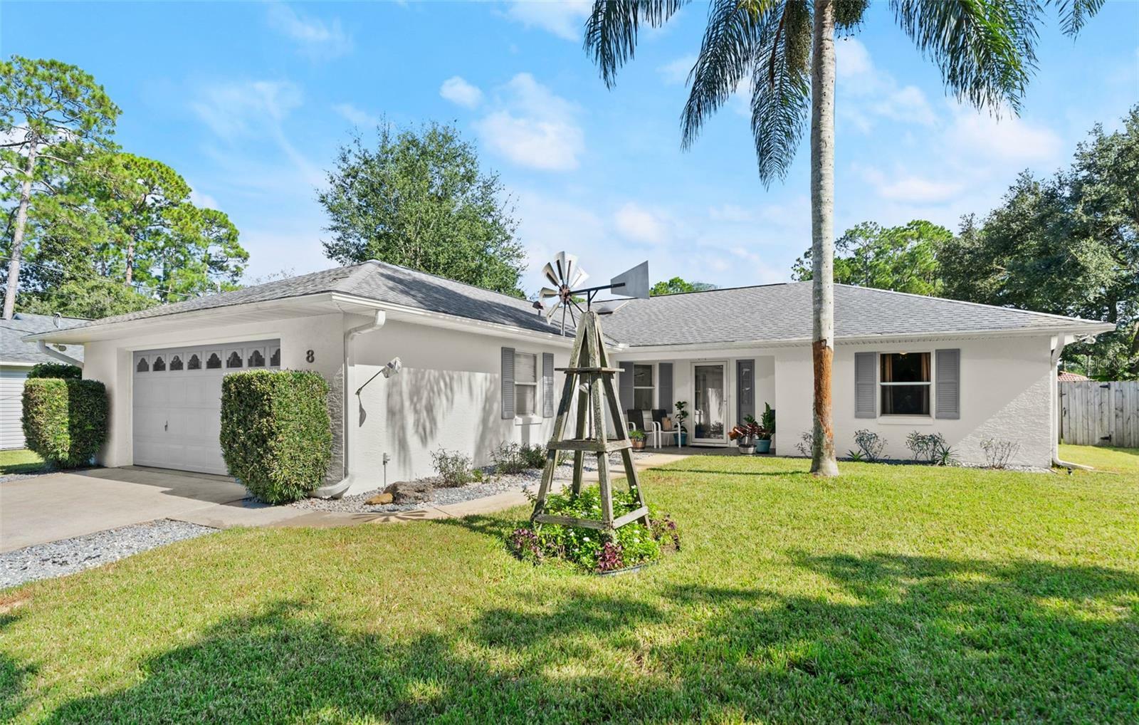 Property Photo:  8 Barrington Drive  FL 32137 