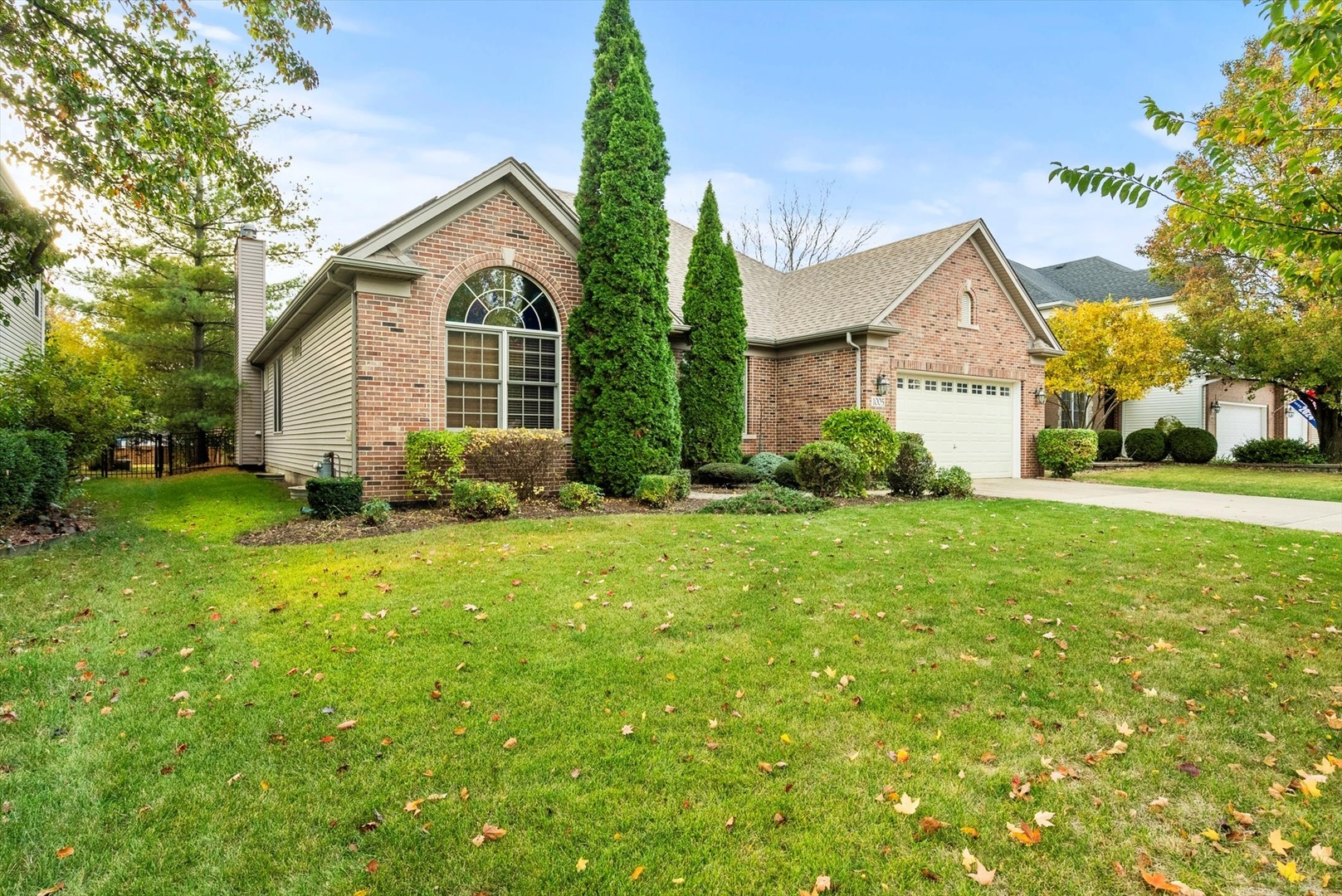 Property Photo:  1005 Callaway Drive W  IL 60404 