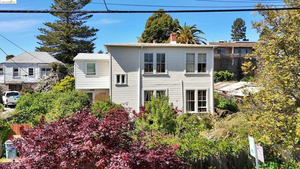 2227 Parker St  Berkeley CA 94704 photo