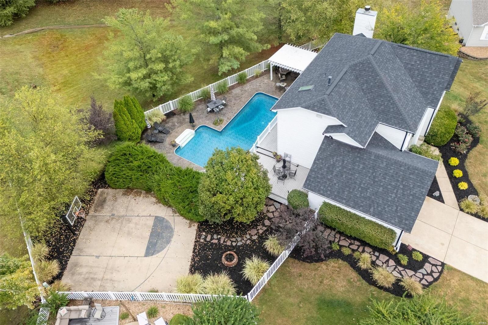 Property Photo: 19 Lord Edward Court MO 63366