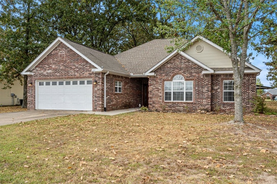 Property Photo:  601 Comanche Drive  AR 72734 