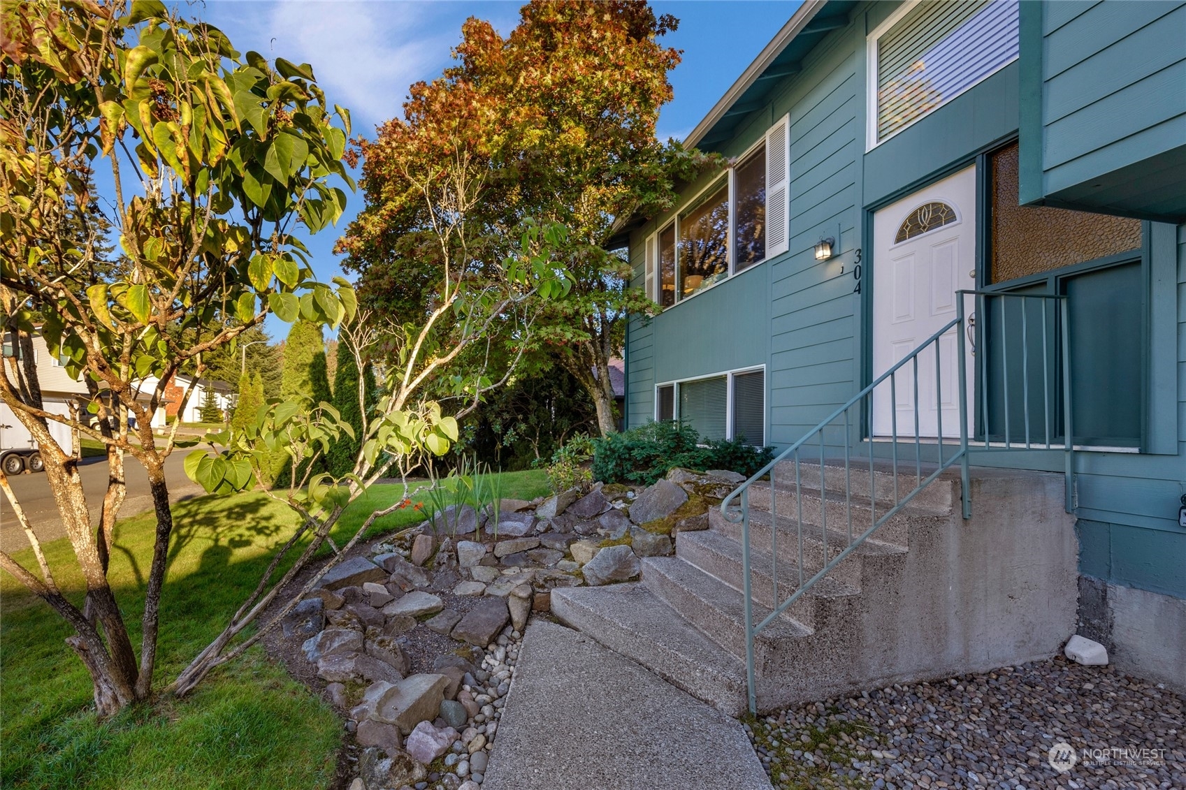 Property Photo: 304 214th Street SW WA 98021