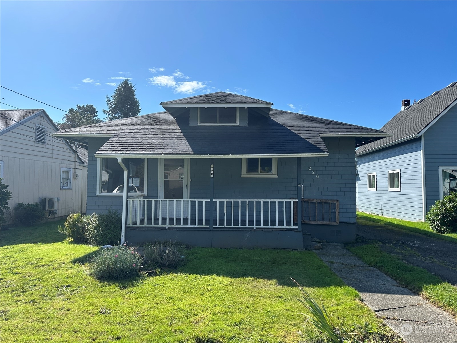 Property Photo:  220 Chenault Avenue  WA 98550 