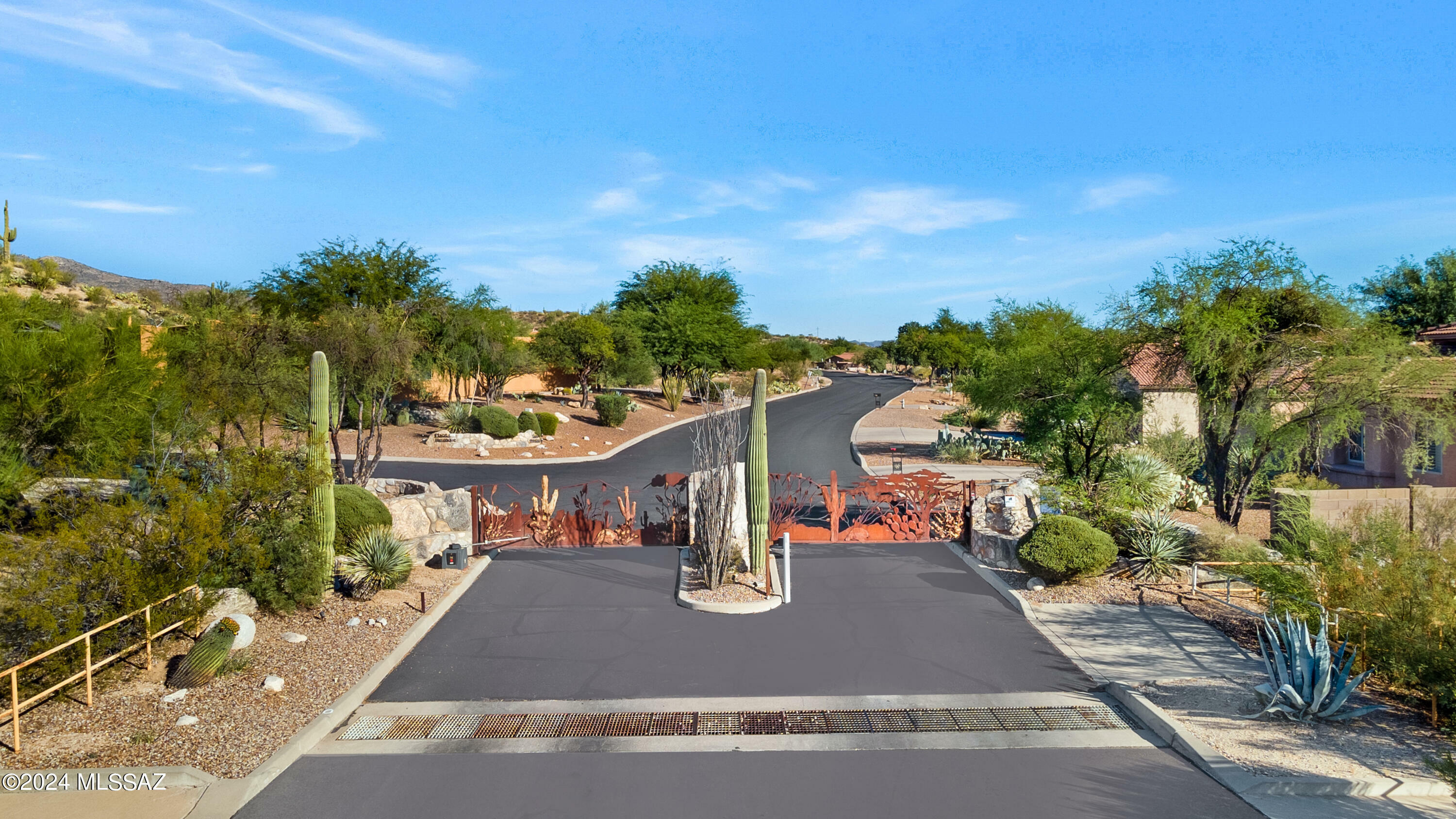 Property Photo: 10845 E Placita Merengue 140 AZ 85730