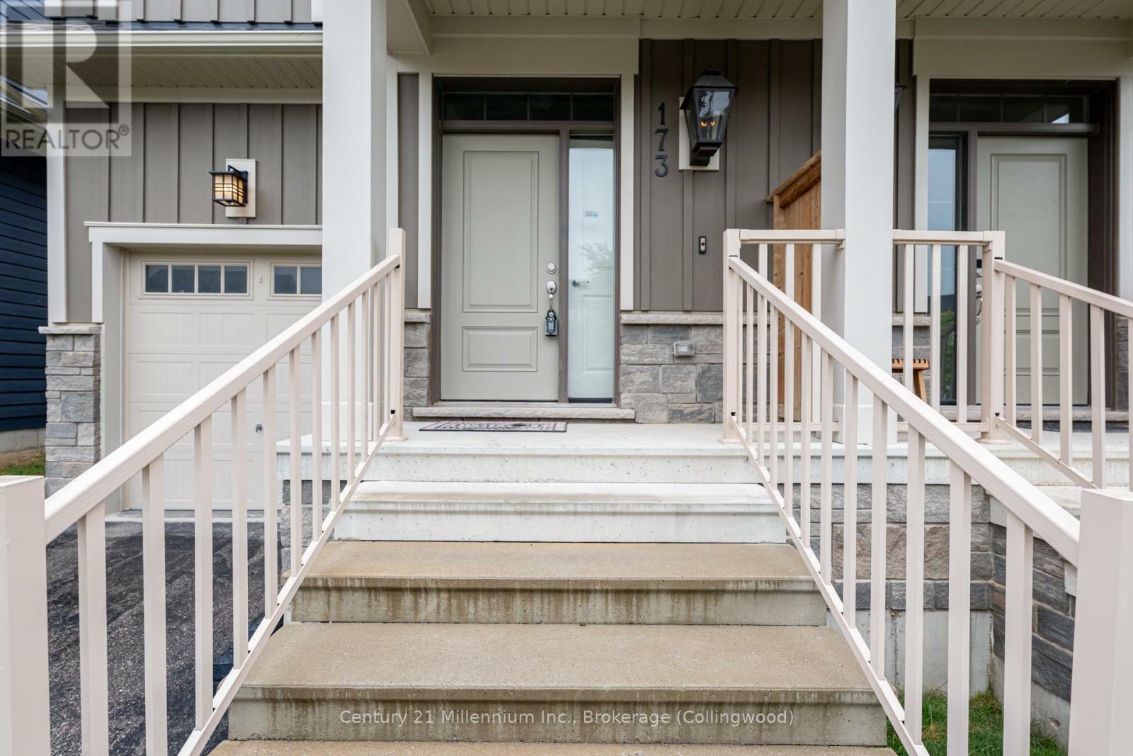 Property Photo:  173 Yellow Birch Crescent  ON L9Y 0Z3 