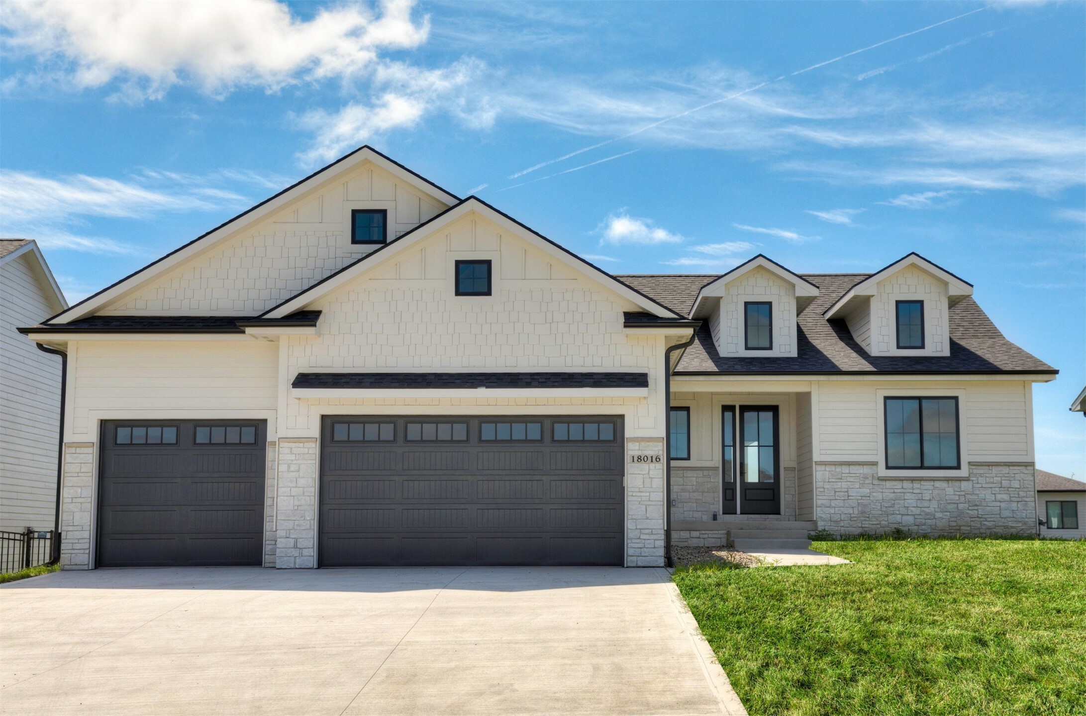 Property Photo:  18016 Tanglewood Drive  IA 50325 