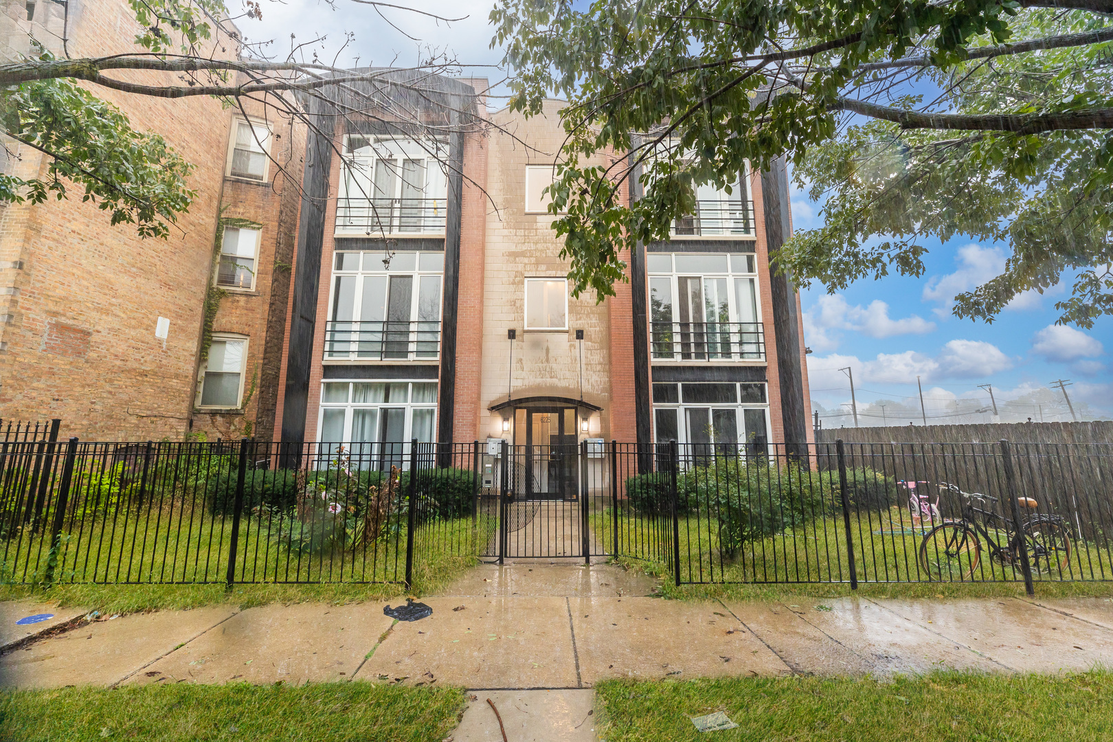 Property Photo:  6225 S Kenwood Avenue 2N  IL 60637 