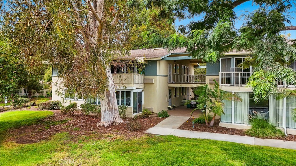 126 Avenida Majorca  Laguna Woods CA 92637 photo