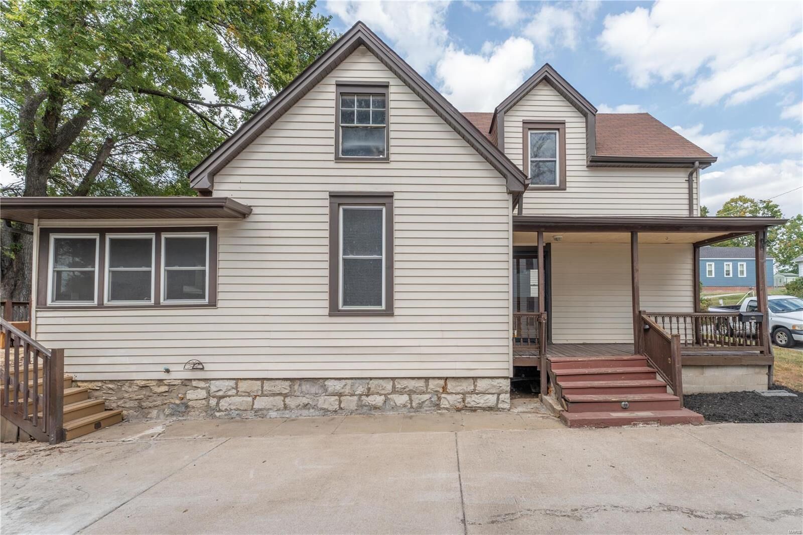 Property Photo: 1123 N Benton Avenue MO 63301