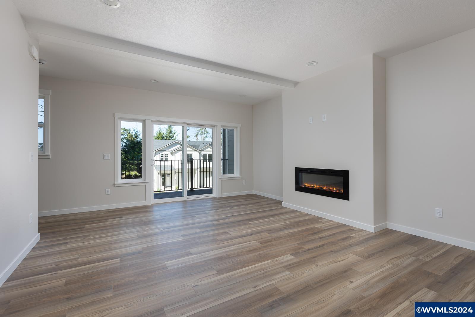 Property Photo:  1502 SE Marine Av  OR 97367 
