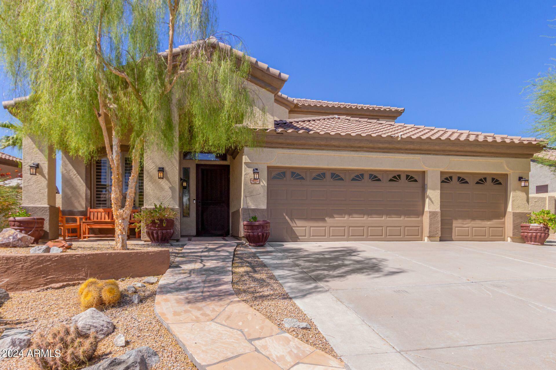 Property Photo:  10956 S Oakwood Drive  AZ 85338 