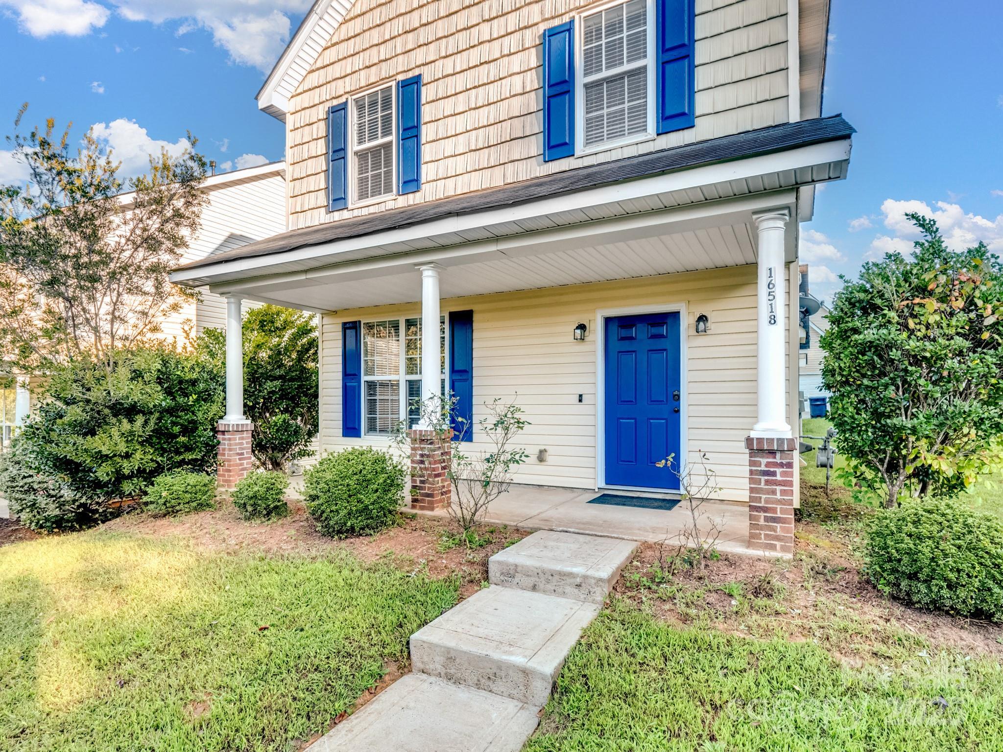 Property Photo:  16518 Ambassador Park Drive  NC 28078 