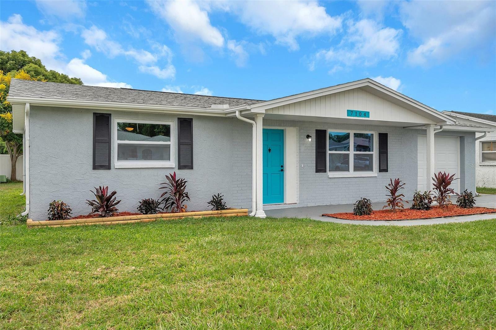 Property Photo:  7104 Castanea Drive  FL 34668 