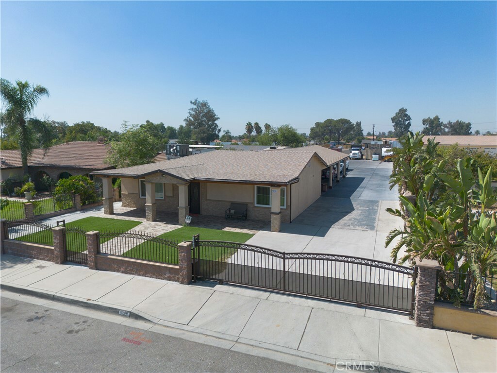 Property Photo:  9828 Carob Avenue  CA 92335 