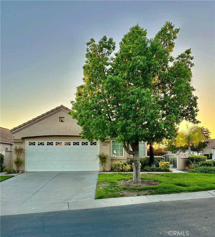Property Photo: 23870 Corte Cajan CA 92562