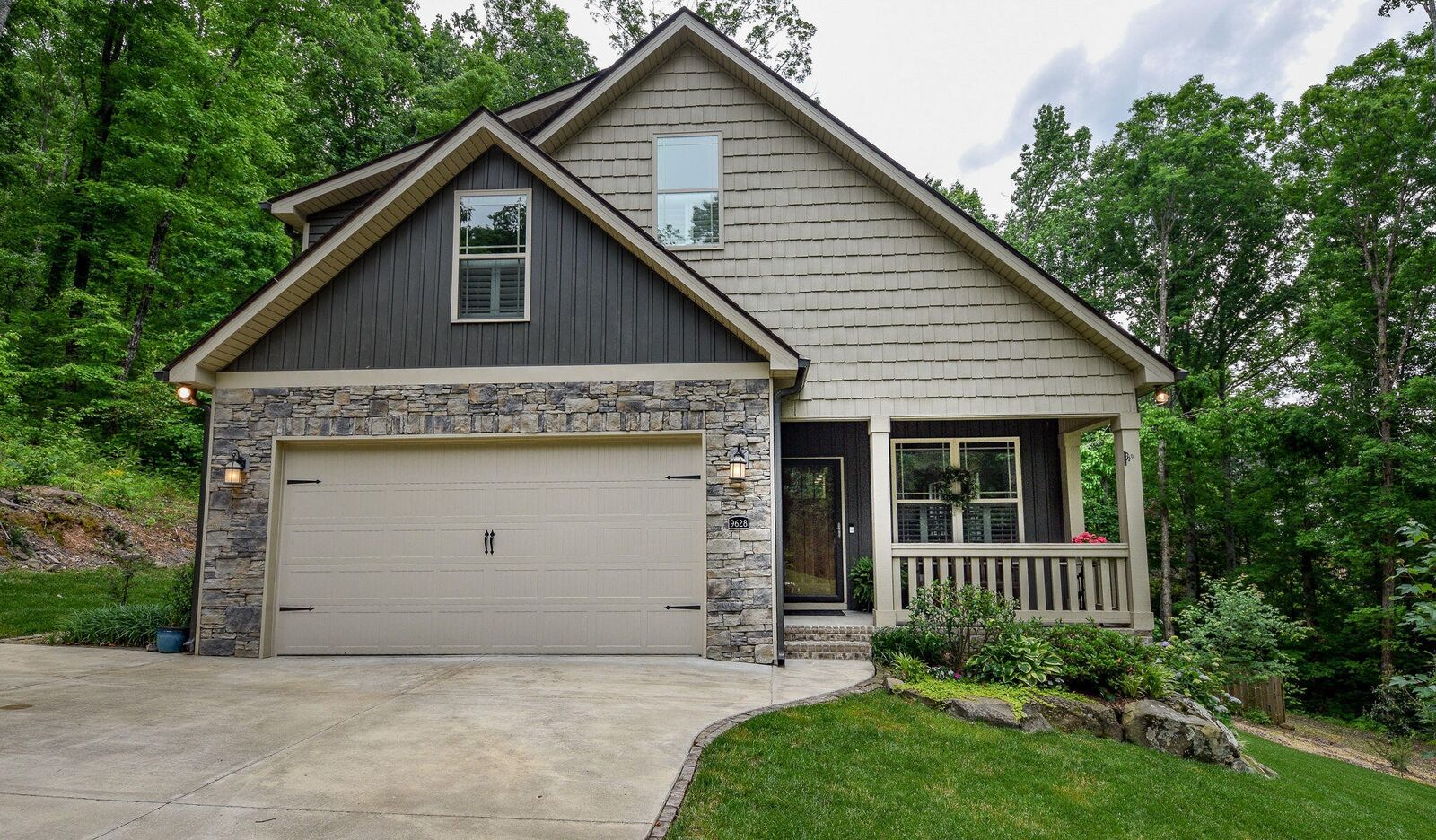 Property Photo: 9628 Switchback Trail TN 37363
